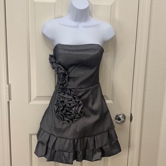 Mystic Sz Small Strapless Gun Metal Gray Metallic Flower Ruffled Mini Prom Dress - Picture 1 of 11